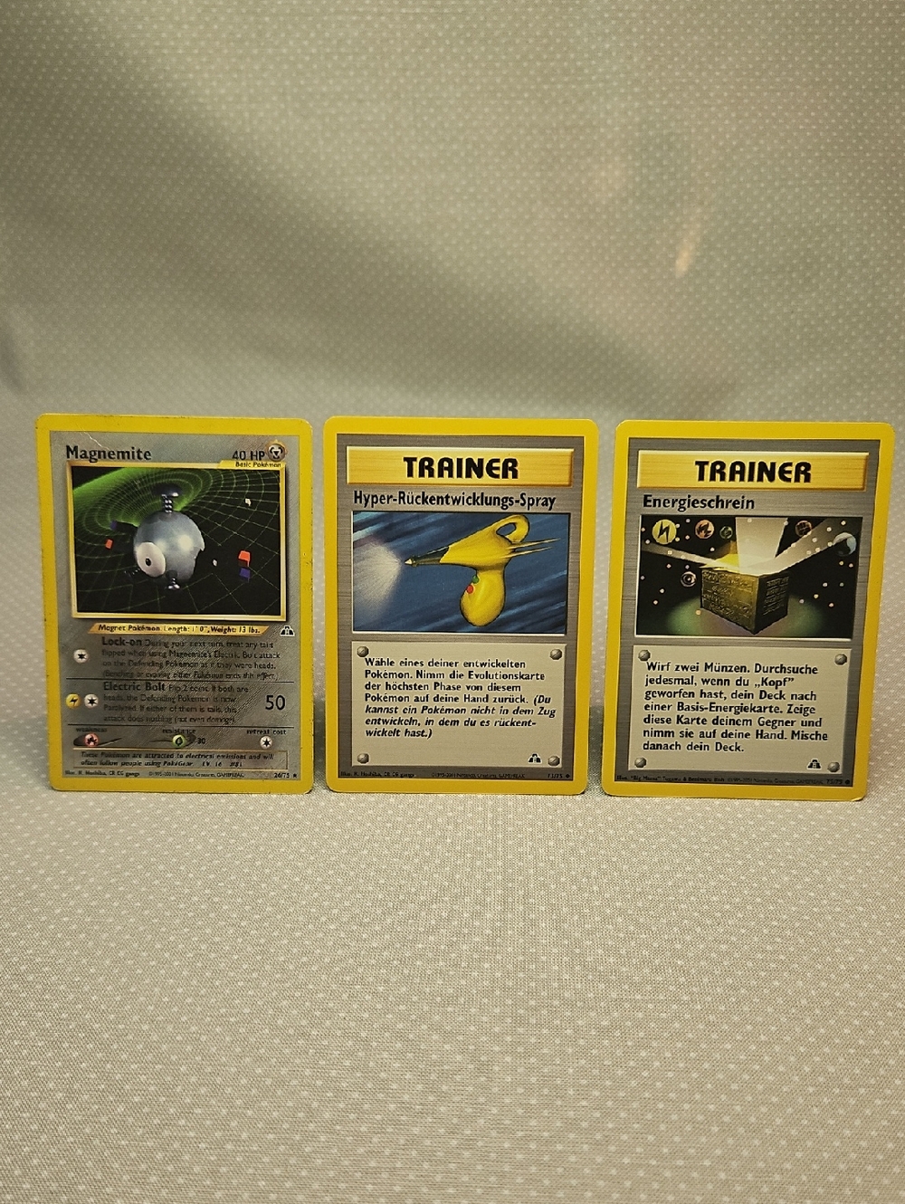 2001 Pokemon Neo Discovery 26/75 American 73/75 German 75/75 German